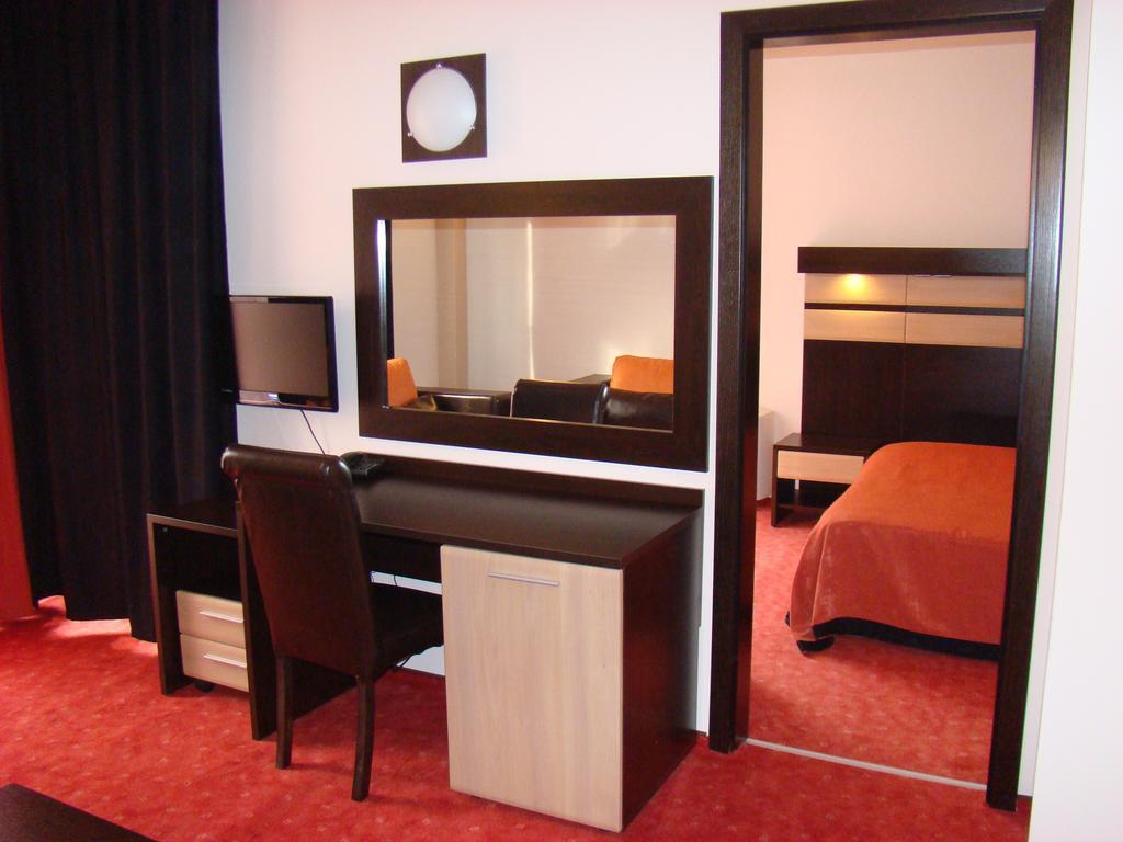 Hotel Byalo More Banite Bilik gambar