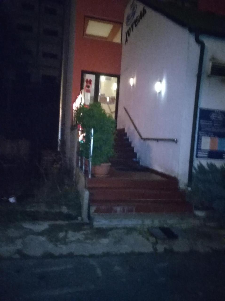 Hotel Byalo More Banite Luaran gambar